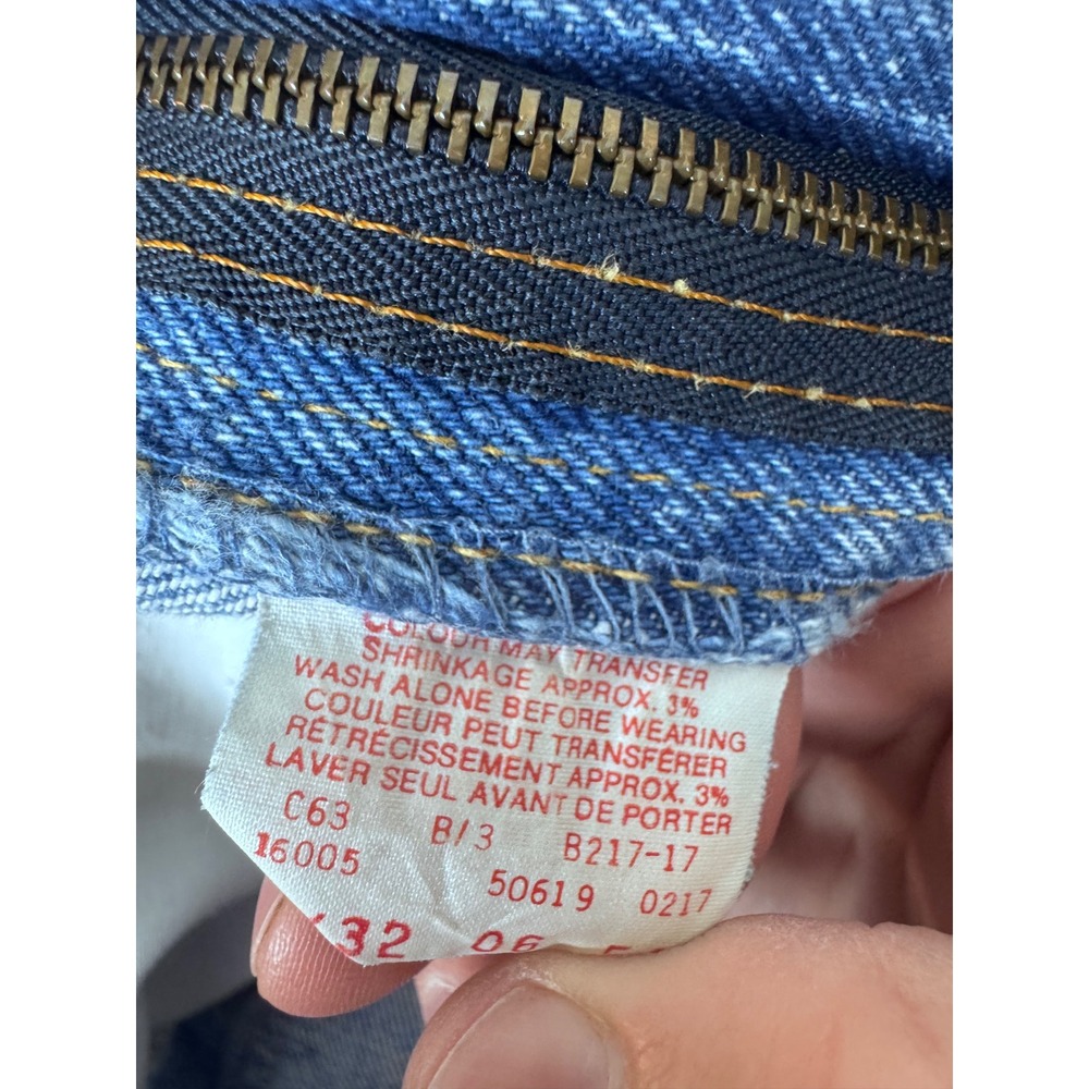 Vintage Levis 619 Orange Tab Jeans Mens fits 32X28 Light Wash Canada Denim - Picture 8 of 11